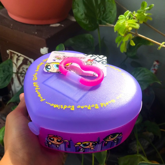 Y2K Heart Shaped Powerpuff Girls case 💙💚💕 - Picture 2 of 4